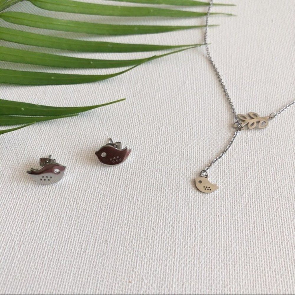 NEW Silver Birds Studs Necklace Stainless Steel